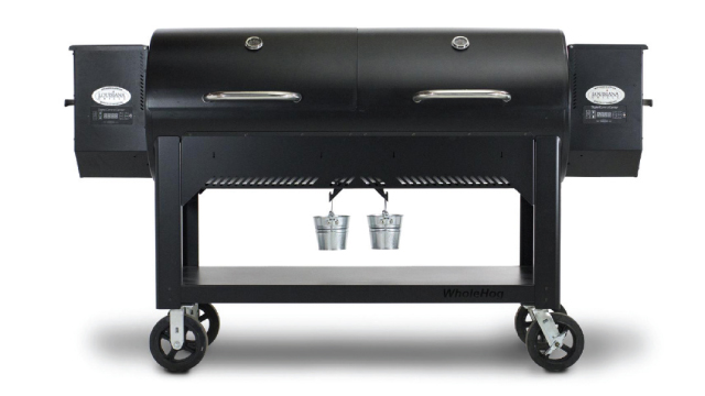 Louisiana Grills Country Smoker Whole Hog