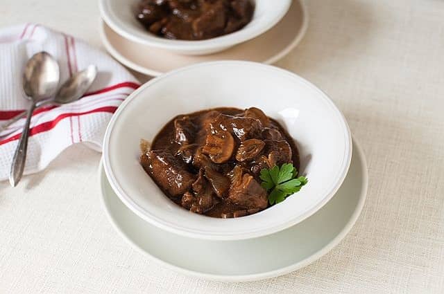 Slow Cookers Red Wine and Mushroom Beef Stew