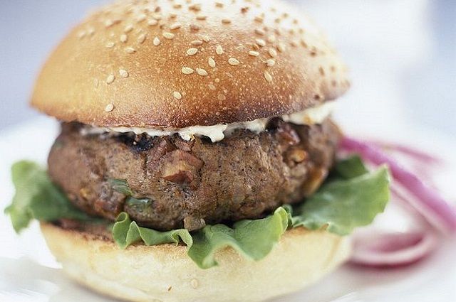 Stubb’s Toasted Pecan Burgers