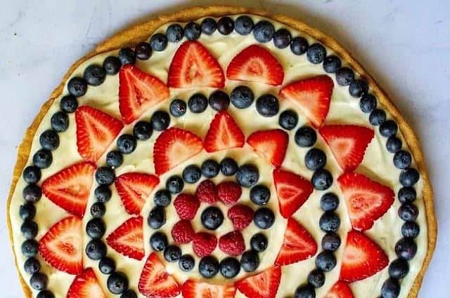 Sugar Cookie Fruit Pizza