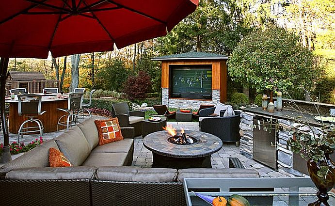 Homegate Backyard Party Tips