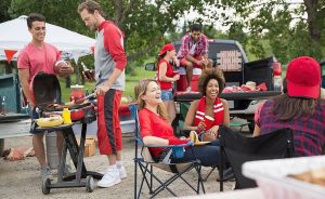10 Ways to Tailgate on a Budget