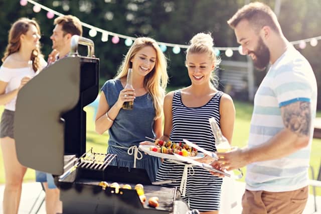 Keep Your Summer Entertaining Simple and Fun