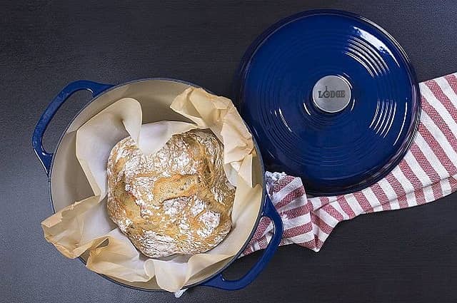 A Comprehensive Guide to Baking Artisanal Bread in a Dutch Oven