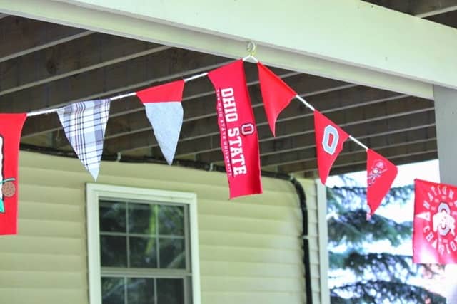 Customizing Your Tailgating Gear: DIY T-Shirts, Flags, and Banners
