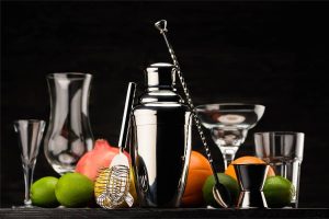 5 Great Home Bartending Sets