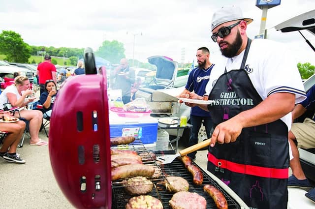 Tailgating Reconnects Old Friends