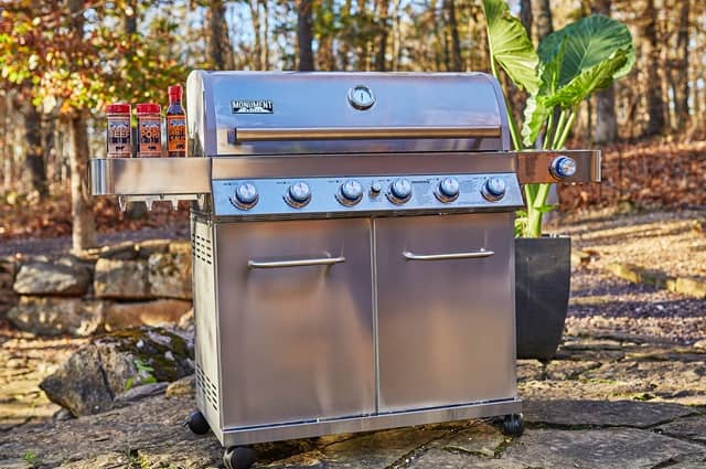 Monument Grills 77352